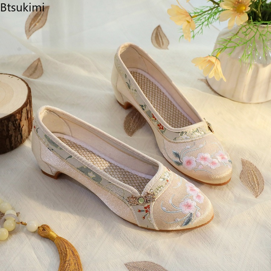 Embroidery Simple - أحذية نسائية جديدة لعام 2026 بتصميم