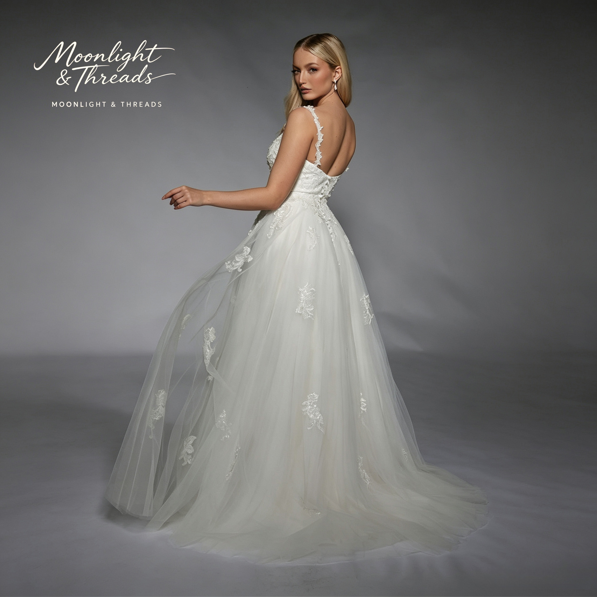 فستان أبيض بدون أكمام من التول - مراجعة Embroidery White Dress وسعره
