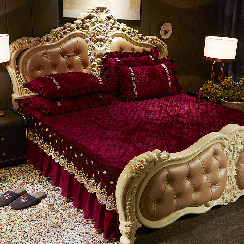 غطاء سرير من الدانتيل المخملي  - مراجعة Embroidery Quilt Cover وسعره