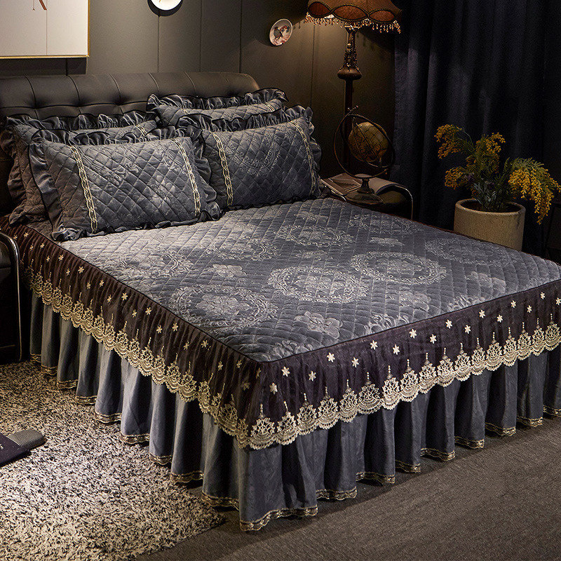 غطاء سرير من الدانتيل المخملي  - مراجعة Embroidery Quilt Cover وسعره