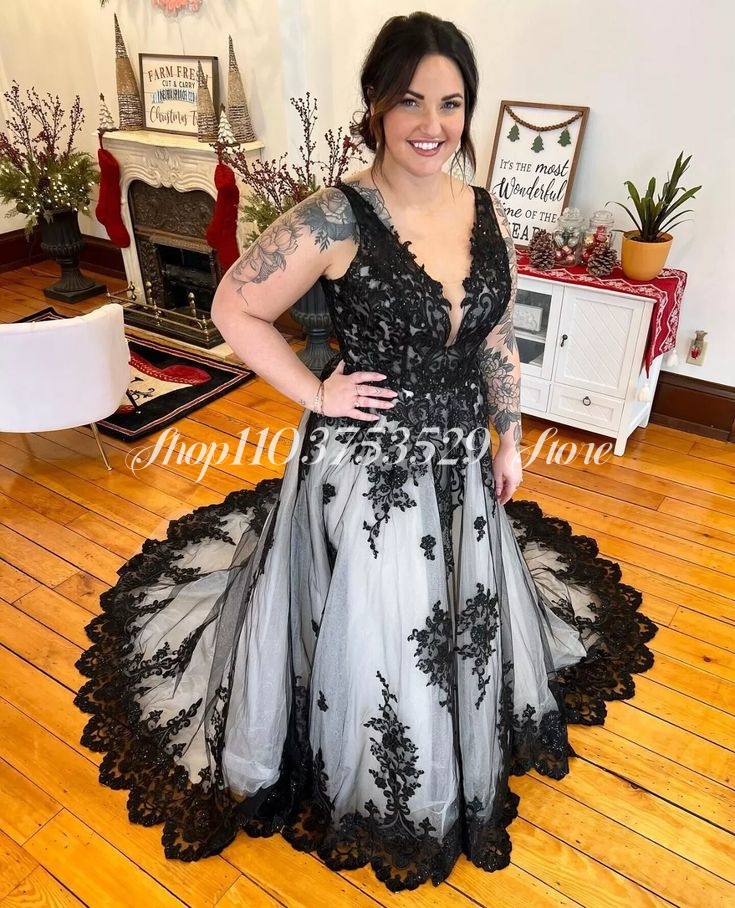 فساتين زفاف على الطراز القوطي  - مراجعة Embroidery White Dress وسعره